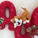 Natale - Scritta "Auguri" di feltro con cane, gatto e pacchettini
