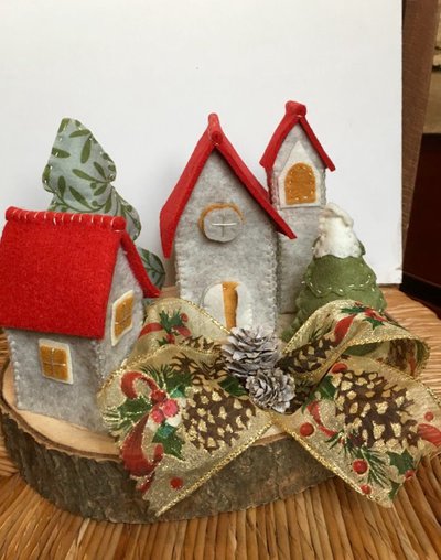 Villaggio di Babbo Natale in pannolenci Villaggio di Babbo Natale in pannolenci