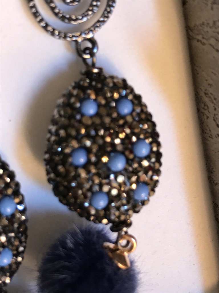 Coiris Orecchini Con Pompon In Finta Pelliccia - Pendenti A Cuore Con Palline Morbide, Colorati E Leggeri, Diametro 4,1 Cm, Regalo Donna - 3
