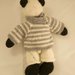 Po-Panda in lana realizzato a maglia. Imbottitura in kapok
