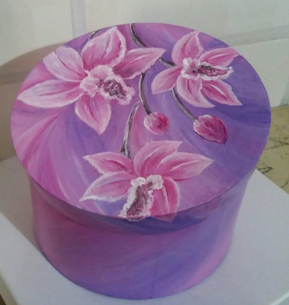 Scatola di cartone decorata con colori acrilici per la casa e per ... Scatole decorate cartone