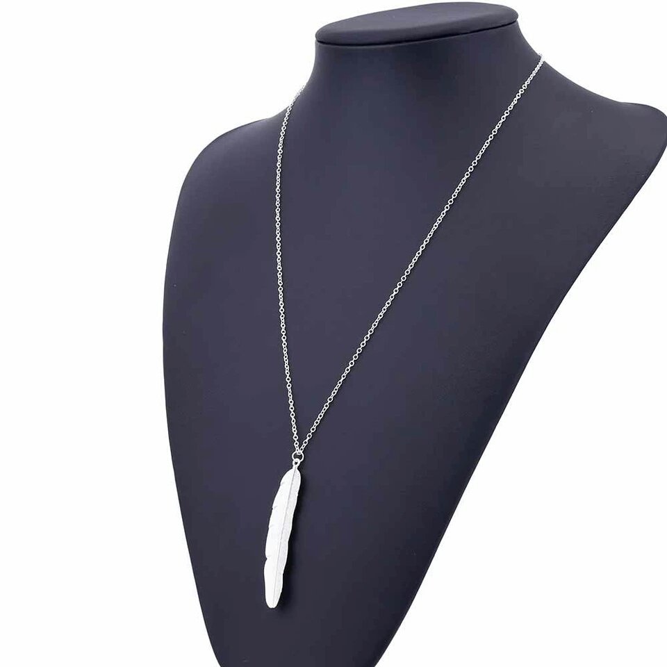 Collana con ciondolo ala d'angelo in oro 18 carati - Italia Collana con ciondolo ala d'angelo in oro 18 carati - Italia