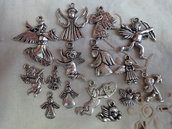 15 Ciondoli Angelo modelli diversi in metallo color argento 