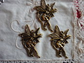 3 Ciondoli Fate Alate in metallo color oro 45x33 mm. 