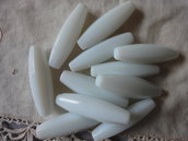 11 Perle di Bianco opaco base esagonale 41x12mm.