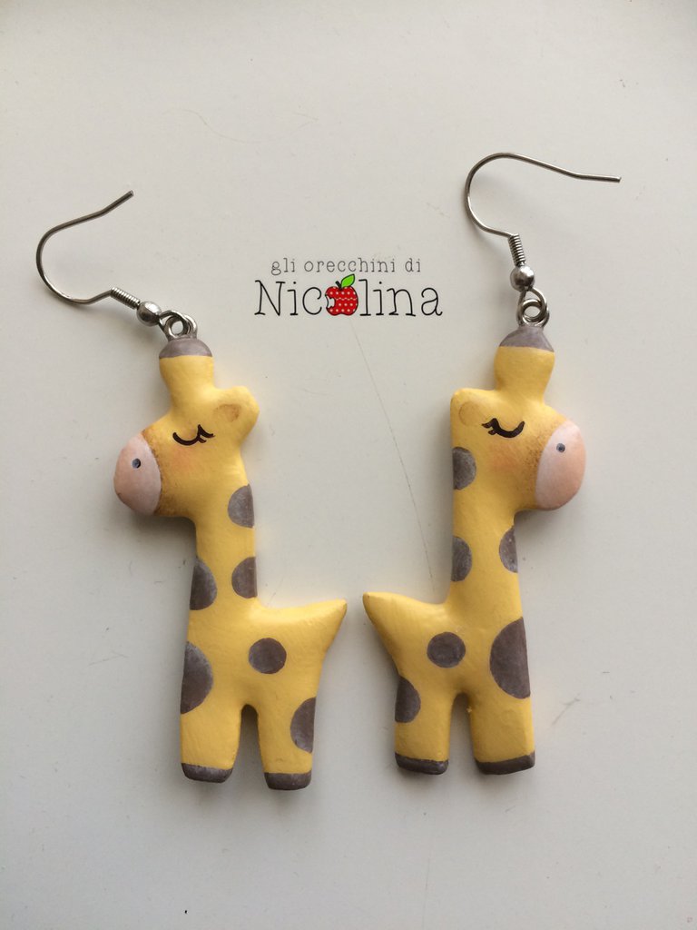 Collana con ciondolo a forma di giraffa in argento sterling rodiato dal design grazioso all'ingrosso