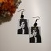Amy Winehouse orecchini di carta pendenti con perla nera
