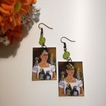 Frida kahlo orecchini di carta pendenti con perla verde.