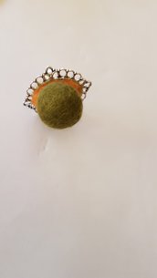 Anello con palla verde ovale 