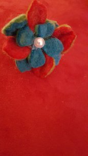 Anello fiore in lana cotta e perla