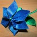 Fiore origami blu