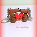 Portachiavi con bassotti in fimo per san valentino personalizzabile con le iniziali, miniature idee regalo animali personalizzabile