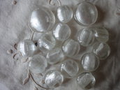 16 Perle di Vetro Murano bianche 2 di 28mm. e 14 di 20mm.