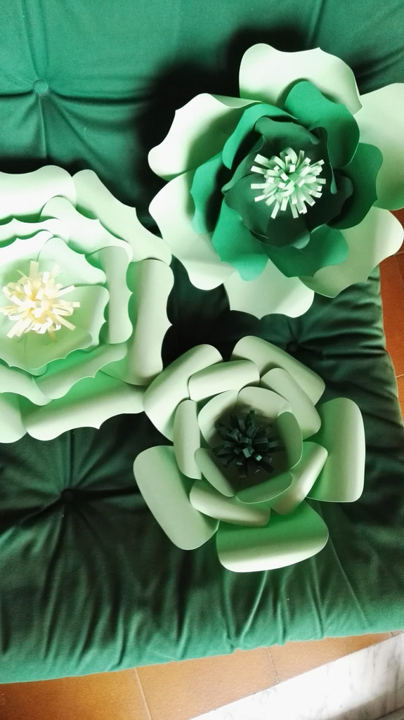 Fiore gigante in petali (kit da assemblare) - Feste - Decorazioni