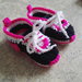 Sneakers all'uncinetto per neonata