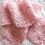 Morbidissima  scaldacollo sciarpa in in lana rosa lavorata a mano 