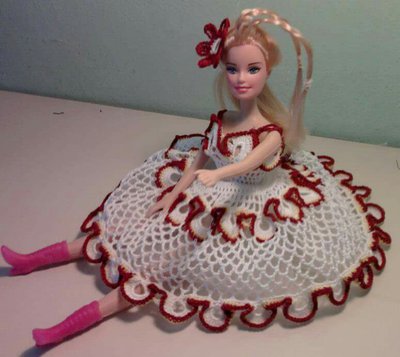 Barbie abito all'uncinetto fatto a mano, regalo natale bambina Barbie abito all'uncinetto fatto a mano, regalo natale bambina