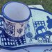 Piatto e tazza colazione di ceramica graffita motivo auto giraffa albero bianco e blu modellati a mano