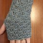 Mezzi guanti in lana realizzati all’uncinetto