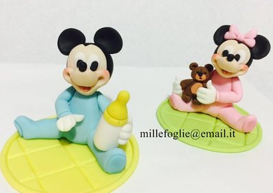 Decorazione torta baby Mickey Mouse Topolino in pasta di zucchero Decorazione torta baby Mickey Mouse Topolino in pasta di zucchero