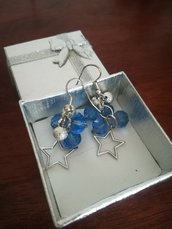 Orecchini blu con stelline placcate in argento
