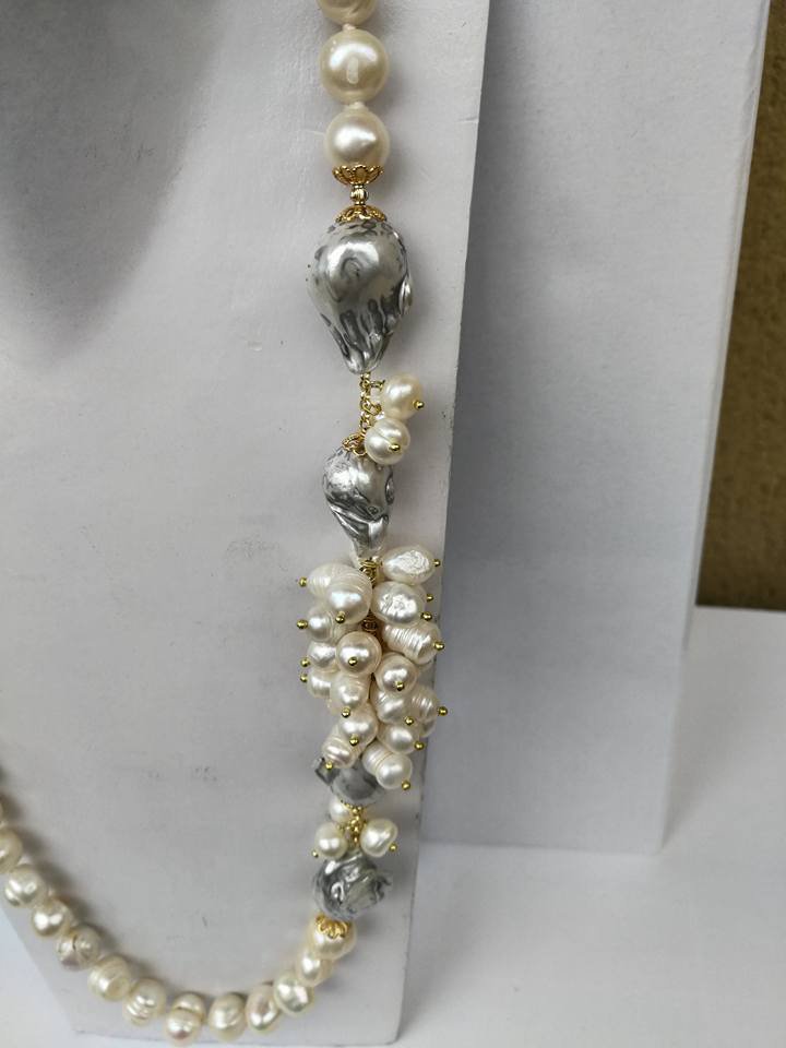 Tunique femme Zara avec ceinture chaine doré neuf sans étiquette Tunique femme Zara avec ceinture chaine doré neuf sans étiquette