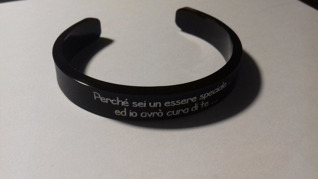 Bracciale Ufficiale Inter In Silicone Nero - Piastrina Logo Metallico - Taglia Unica Per Tifosi