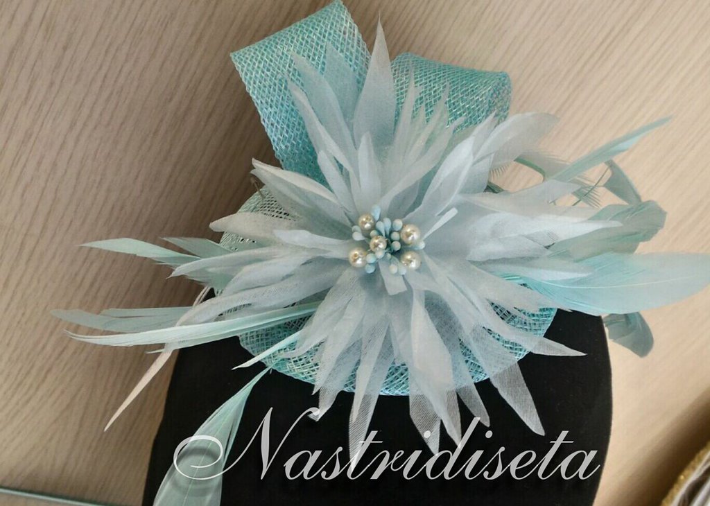 Fascinator A Goccia: Fermaglio Per Capelli Con Piume E Rete Francese - Giorno Della Gara, Matrimonio - Italia - Foto 12