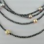 COLLANA LUGHISSIMA IN EMATITE, PERLE COLTIVATE ED ARGENTO