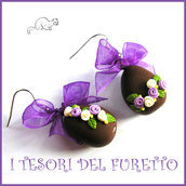 Orecchini Pasqua " Ovetti cioccolato lilla bianco " uova sorpresa clip fimo kawaii idea regalo bambina donna ragazza 