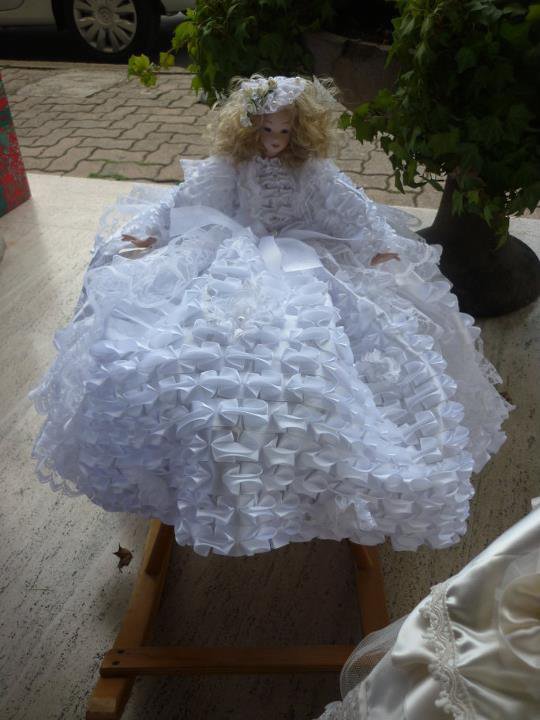 bambole di porcellana vestite da sposa