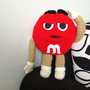 m&m's rosso fatto a mano ad uncinetto, m&m's rosso amigurumi