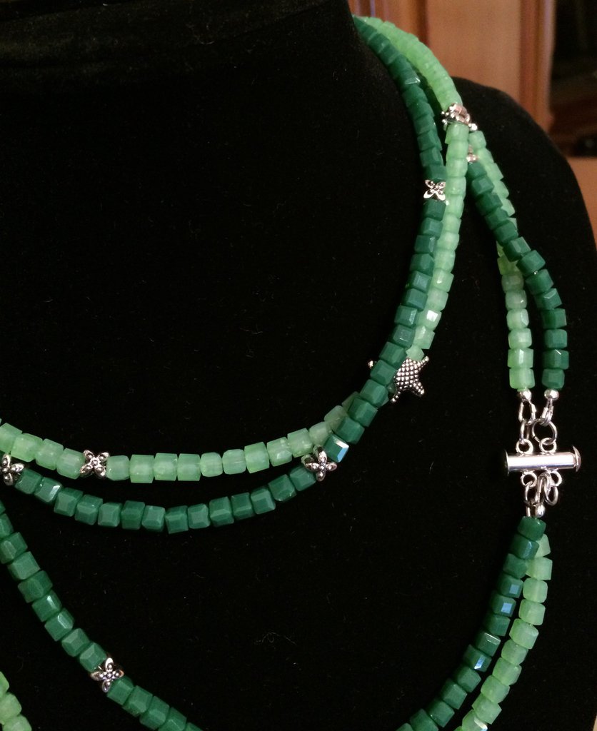 Collana Donna LILIE&WHITE Con Croce E Cristalli Verdi, Placcata Oro, Ipoallergenica, Regalo Comunione E Cresima.