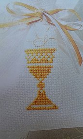 Sacchetti Porta Confetti Comunione, simboli sacri ricamati a punto croce