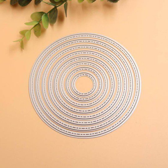 Delamiya Set Fustelle Geometriche In Metallo 5 Pezzi - Forme Di Cuore