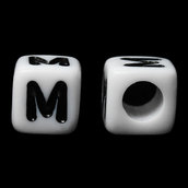 20 dadi cubi bianchi Lettera "M" Alfabeto a forma di Cubo per collane bracciali