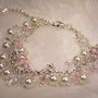 Bracciale con perle bianche e cristalli sfaccettati bianchi e rosa (BR27)