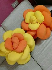 Cuscino doubleface a forma di fiore