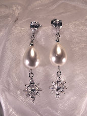 Orecchini da Sposa con perla a goccia e Cubic Zirconia (OR03)