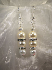 Orecchini placcati argento con perle ed anellini in strass (OR35)