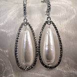 Orecchini placcati in argento con strass e grande perla d'acqua dolce (OR37)