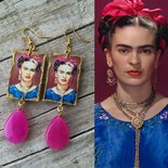 ORECCHINI ARTIGIANALI,FRIDA KAHLO LEGNO STAMPATO, MONETA ,FATTI A  MANO,HANDMADE.