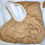 Borsa monomanico in stoffa scamosciata beige