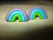 orecchini a perno arcobaleno