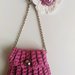 Orecchini realizzati ad uncinetto borsetta a tracolla e fiorellino