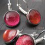 ORECCHINI BASIC A MONACHELLA 1 - in acciaio nichel free + cabochon glitter rosso ciliegia