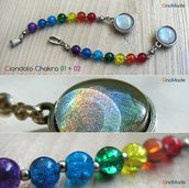 CIONDOLO CHAKRA 1 - con perline arcobaleno e cabochon glitter olografico