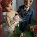 Cake topper matrimonio personalizzato " Sposi tifosi e sarta " fimo cernit kawaii caricatura sopratorta 