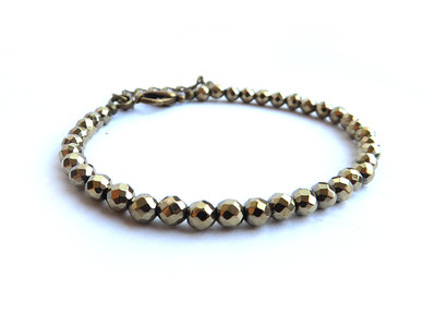 Bracciale Donna Con Pirite Naturale E Perline In Oro – Pietra Di Ferro, Bracciale Regolabile In Stile Cuff, Gioiello Energetico Portafortuna, Regalo Per Compleanno O Anniversario