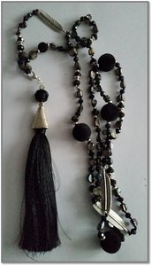 Long necklace silver tassel black